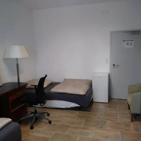 Vakantiehuis Gastehaus Naher Porsche Fabrik Zimmer/room 22 *
