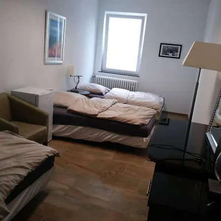Ferienhaus Gastehaus Naher Porsche Fabrik Zimmer/room 22 *