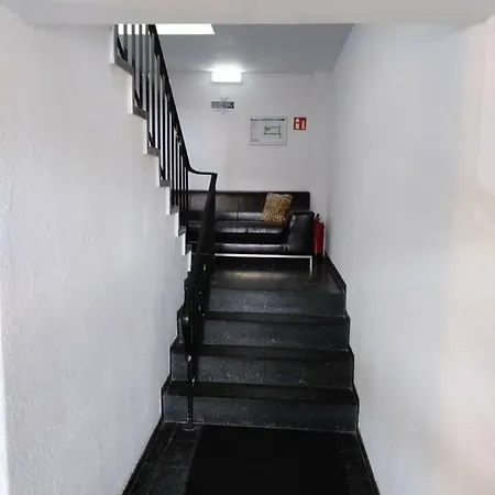 Semesterbostad Gastehaus Naher Porsche Fabrik Zimmer/room 22 Stuttgart