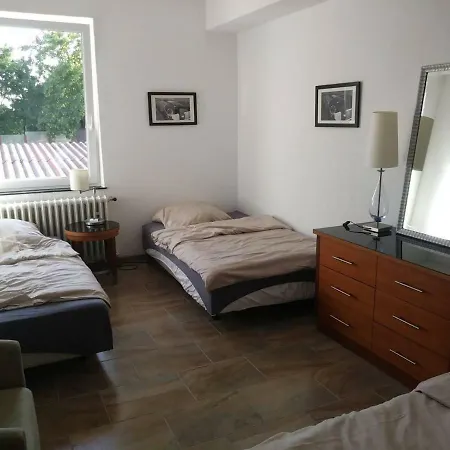 Semesterbostad Gastehaus Naher Porsche Fabrik Zimmer/room 22 Stuttgart